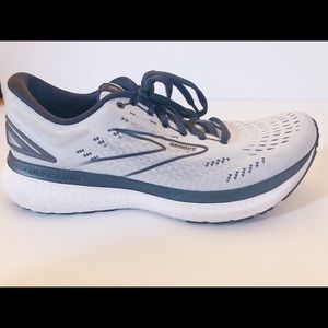 Grey/White Women’s Brooks Glycerin 19 Running Shoes - Size 8.5 - Great Condition